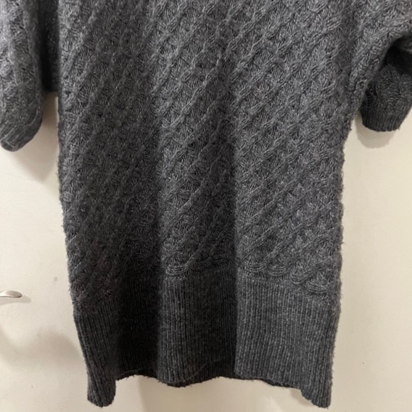 Old Navy Womens Gray Mohair Wool Blend Cowl Neck Tunic Knit Sweater Sz Medium - Picture 4 of 11
